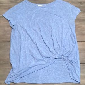 High low knotted shirt